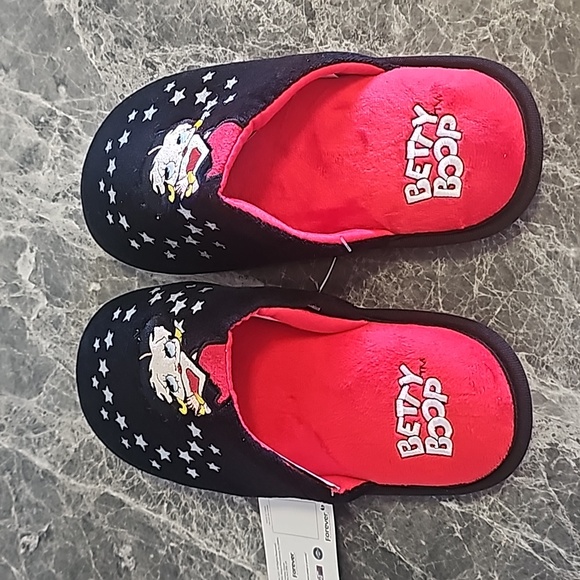BETTY BOOP Embroidered Betty Boop Slippers - Picture 2 of 6